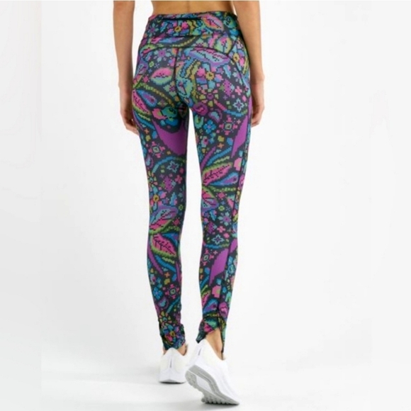Nike Fast Future Femme pixel Dri-Fit leggings - Picture 2 of 6